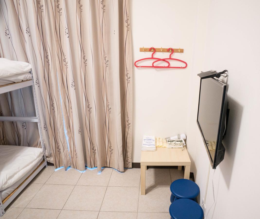 Hostel Feng Chia House Taichung Exterior foto