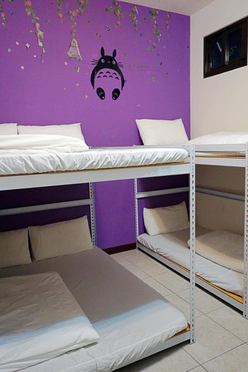 Hostel Feng Chia House Taichung Exterior foto